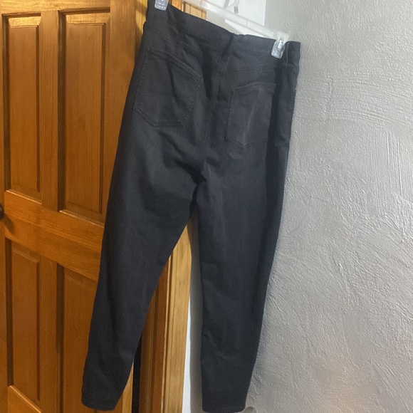 DC long-sleeve stripped shirt+NEW skinny👖17+✨Stretch Bracelet - Picture 11 of 16